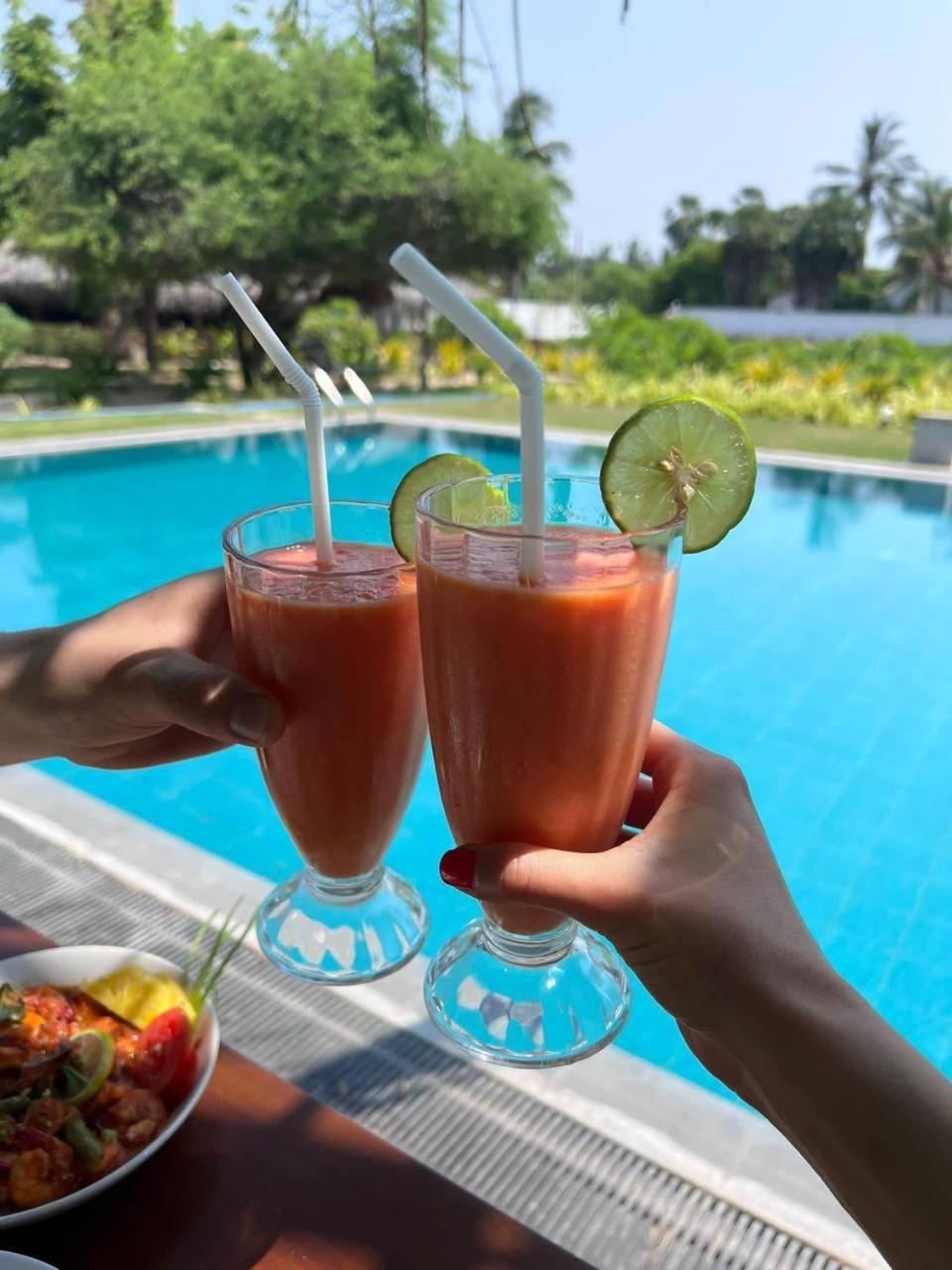 Nn Beach Resort & Spa Nilaveli Buitenkant foto