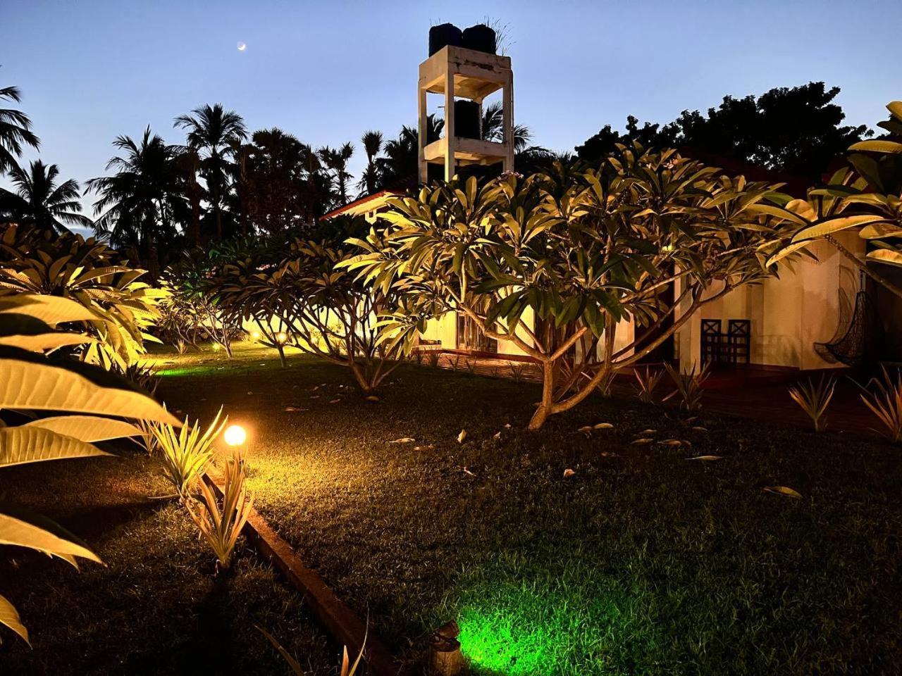 Nn Beach Resort & Spa Nilaveli Buitenkant foto