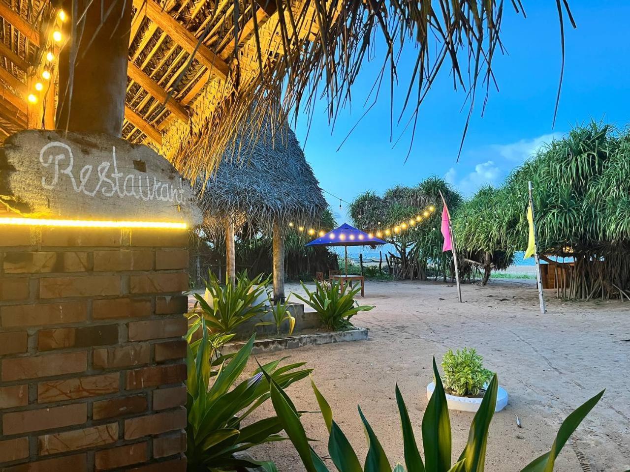 Nn Beach Resort & Spa Nilaveli Buitenkant foto