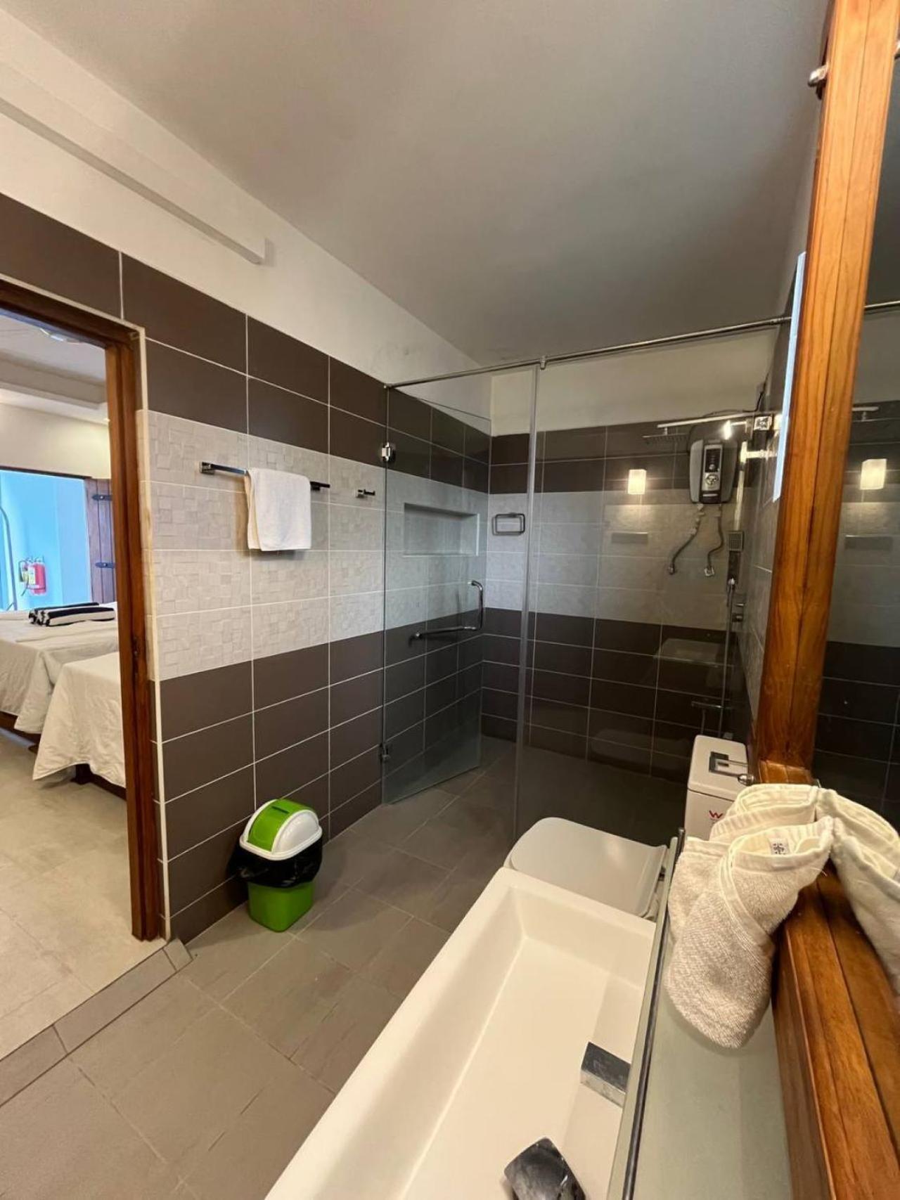 Nn Beach Resort & Spa Nilaveli Buitenkant foto
